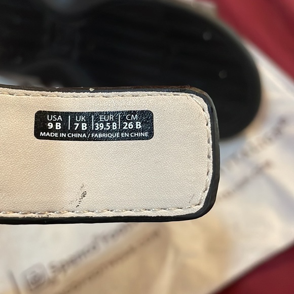 Spenco Sandals - Picture 5 of 5